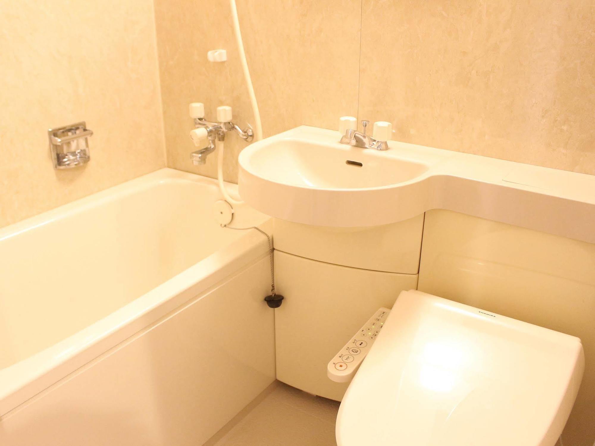 Hotel Livemax Budget Chiba Mihama Luaran gambar